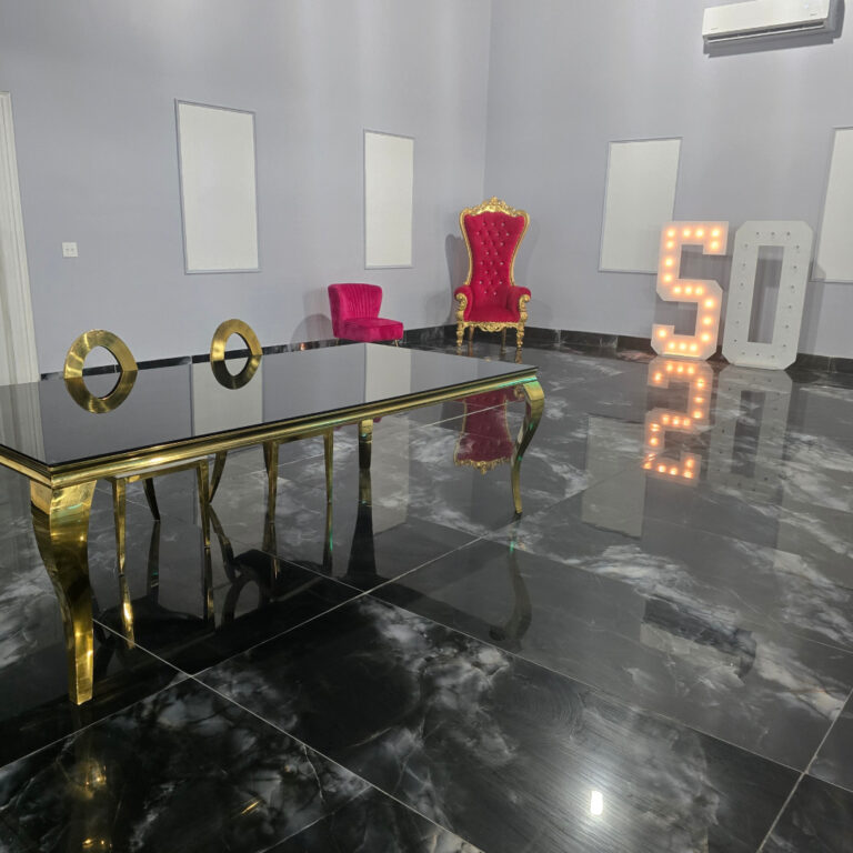 venue2rentals-tables-02